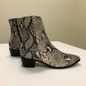 “Snake” leather ankle boots Modern Vice